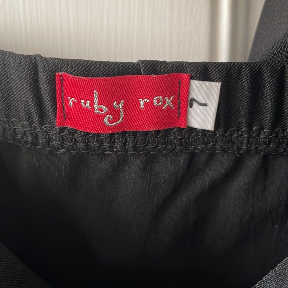 Ruby Rox One shoulder Dress - Picture 7 of 9